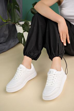 کفش اسنیکر سفید زنانه بند دار lady classy - کد 851415085