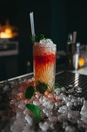 لیوان نارنجی شیشه RCR - کد 784467342