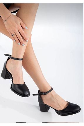 کفش پاشنه بلند کلاسیک مشکی زنانه چرم لاکی İZCE MODA - کد 850245889