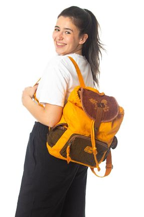 کوله پشتی زرد زنانه سایز متوسط old cotton cargo - کد 834987565