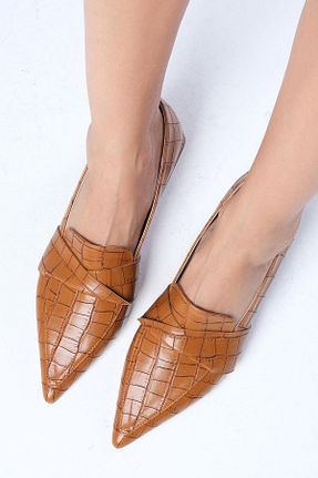 کفش پاشنه بلند کلاسیک قهوه ای زنانه چرم مصنوعی Mio Gusto - کد 857810648