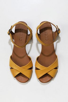 صندل زرد زنانه پاشنه تخت Bueno Shoes - کد 406797855