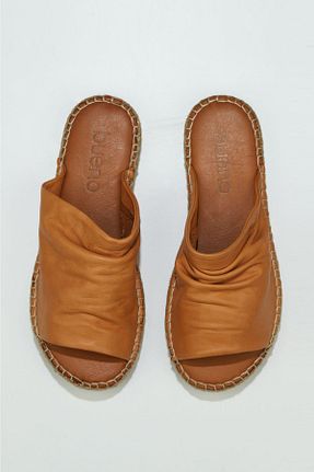 دمپائی قهوه ای زنانه چرم خالص Bueno Shoes - کد 132644158