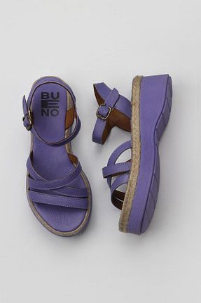 صندل بنفش زنانه پاشنه پر Bueno Shoes - کد 774837155