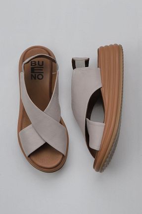 صندل طوسی زنانه پاشنه پر Bueno Shoes - کد 774835328
