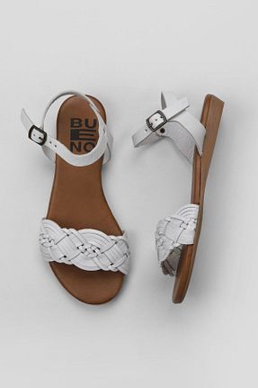 صندل سفید زنانه پاشنه تخت Bueno Shoes - کد 680107381