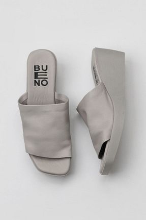 دمپائی نباتی زنانه چرم خالص Bueno Shoes - کد 774835165
