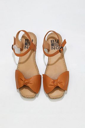 صندل قهوه ای زنانه پاشنه تخت Bueno Shoes - کد 345870029