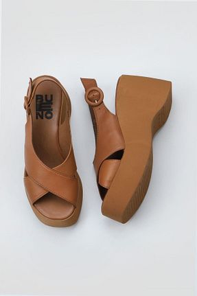 صندل قهوه ای زنانه پاشنه نازک Bueno Shoes - کد 774234788