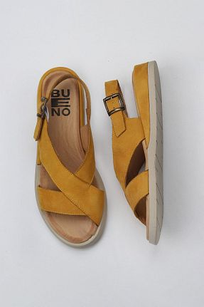 صندل زرد زنانه پاشنه تخت Bueno Shoes - کد 774835256