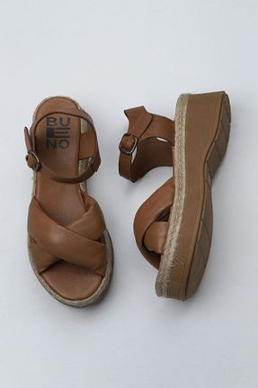 صندل قهوه ای زنانه پاشنه پر Bueno Shoes - کد 774836509