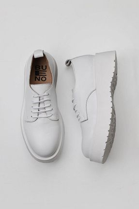 کفش پاشنه بلند پر سفید زنانه پاشنه متوسط (5-9 سانتی متر) Bueno Shoes - کد 380636084
