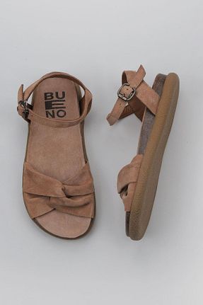 صندل صورتی زنانه پاشنه تخت Bueno Shoes - کد 774535252