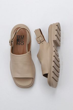 صندل قهوه ای زنانه پاشنه تخت Bueno Shoes - کد 815735571