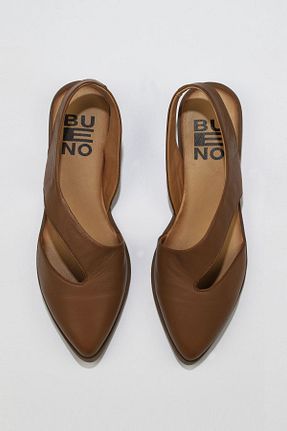 صندل قهوه ای زنانه پاشنه تخت Bueno Shoes - کد 299591494