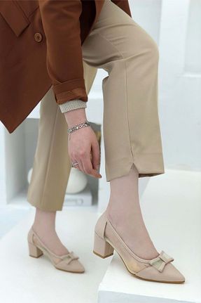 کفش کلاسیک بژ زنانه چرم مصنوعی KOCAMANLAR - کد 675700869