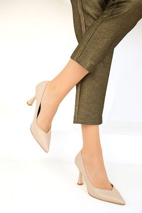 کفش پاشنه بلند کلاسیک بژ زنانه چرم مصنوعی SOHO - کد 856826364