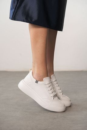کفش اسنیکر سفید زنانه بند دار GOFFSHOES - کد 808075806