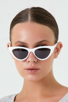 عینک آفتابی سفید زنانه UV400 استخوان مات گربه ای کد 37315183