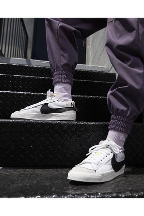 کفش اسنیکر قرمز زنانه بند دار Nike - کد 347646472