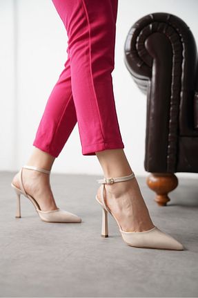کفش پاشنه بلند کلاسیک بژ زنانه چرم لاکی GOFFSHOES - کد 812856909