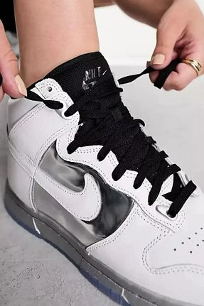 کفش اسنیکر طلائی زنانه بند دار Nike - کد 862335220