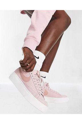 کفش اسنیکر صورتی زنانه بند دار Nike - کد 673717065