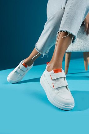 کفش اسنیکر سفید زنانه چرم مصنوعی ShoeTek - کد 764376112