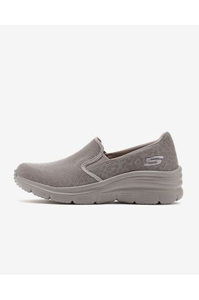 کفش اسنیکر بژ زنانه بدون بند Skechers - کد 830621627