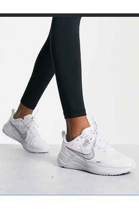 کفش دو و میدانی و تمرینی سفید زنانه Nike - کد 864091633