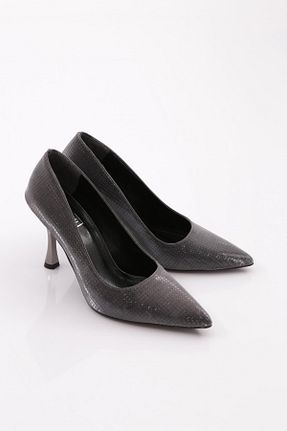 کفش پاشنه بلند کلاسیک زنانه نقره Dgn - کد 825666786