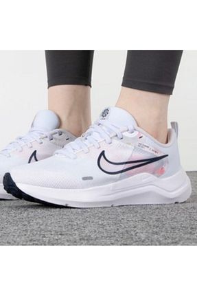 کفش دو و میدانی و تمرینی سفید زنانه Nike - کد 865150093