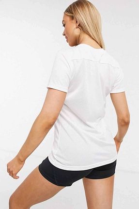 تیشرت سفید زنانه رگولار Nike - کد 302314964