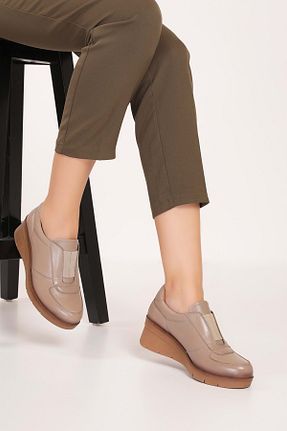 کفش کلاسیک قهوه ای زنانه چرم خالص Gondol - کد 866256878