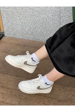 کفش پیاده روی طلائی زنانه پارچه ای Nike - کد 700613179