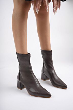 بوت / نیم بوت قهوه ای زنانه چرم مصنوعی Muggo - کد 869490627