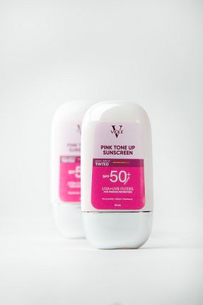 کرم ضد آفتاب صورت SPF 50 + VIOLE BEAUTIES - کد 870846641