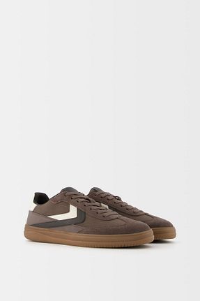 کفش اسنیکر قهوه ای مردانه بند دار Bershka - کد 871129389
