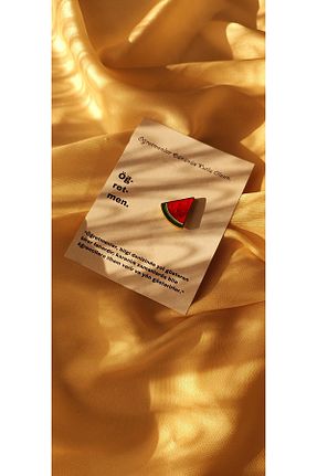 سنجاق سینه قرمز زنانه فلزی Nema Natural - کد 872554094