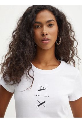 تیشرت سفید زنانه پنبه ای Armani Exchange - کد 874373313