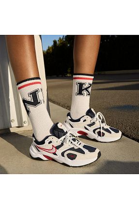 کفش اسنیکر قرمز زنانه بند دار Nike - کد 877068135