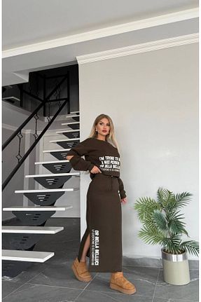 ست بالاتنه و پائین تنه خاکی زنانه بافتنی Bella Belluci - کد 879290176
