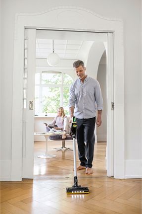 جاروبرقی عمودی رنگی 2 سال Karcher - کد 804002168