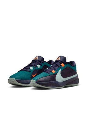 کفش بسکتبال رنگی مردانه NormaلیترBilekli Nike - کد 881450192