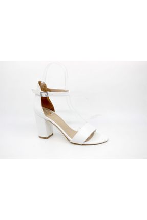 کفش پاشنه بلند کلاسیک سفید زنانه چرم مصنوعی پاشنه ضخیم پاشنه متوسط ( 5 - 9 cm ) کد 132938793