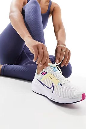 کفش دو و میدانی و تمرینی سفید زنانه Nike - کد 883426439