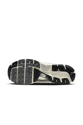 کفش پیاده روی طوسی زنانه Nike - کد 883964702