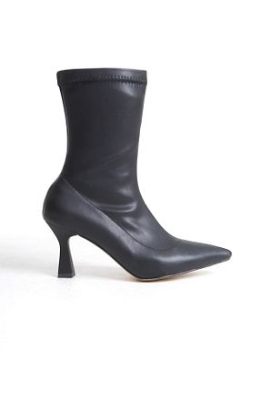 بوت / نیم بوت مشکی زنانه چرم مصنوعی TUUBA SHOES - کد 884878775
