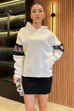 سوئیشرت سفید زنانه نقش دار / کار شده GÜLSELİ - کد 885889465