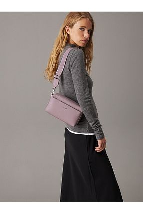 کیف دوشی بنفش زنانه چرم مصنوعی Calvin Klein - کد 883426620
